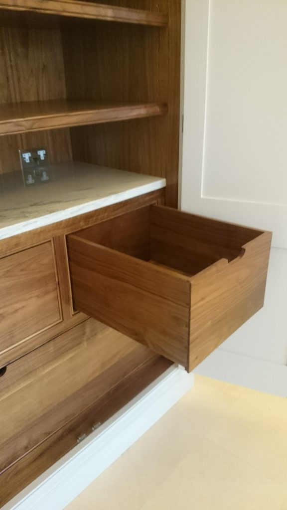 Cocina Cocina rustica Cocina españa Cocina galicia Cocina a coruña Cocina inglesa Muebles de cocina Encimera Cocina nueva Hecho a medida Hecho a mano Diseñado individualmente Pintado a mano Rustico Madera Kitchen Rustic kitchen Kitchen spain Kitchen coruña Kitchen galicia Spain kitchen galician Kitchen kitchen a coruna english Kitchen Kitchen furniture Worktop new kitchen Tailor-made Custom made Handmade individually designed Hand painted Rustic Wood Woodwork